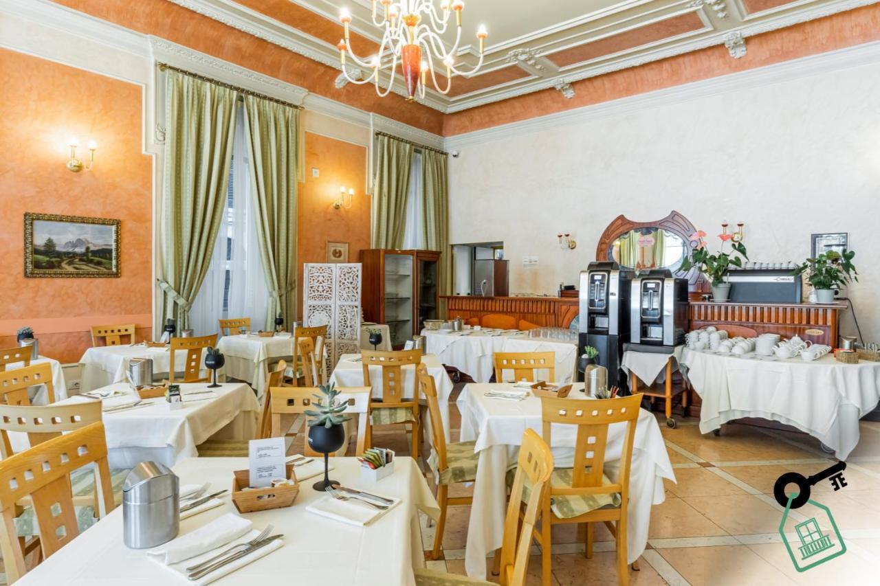 Hotel Rooms Lago Maggiore 韦尔巴尼亚 外观 照片