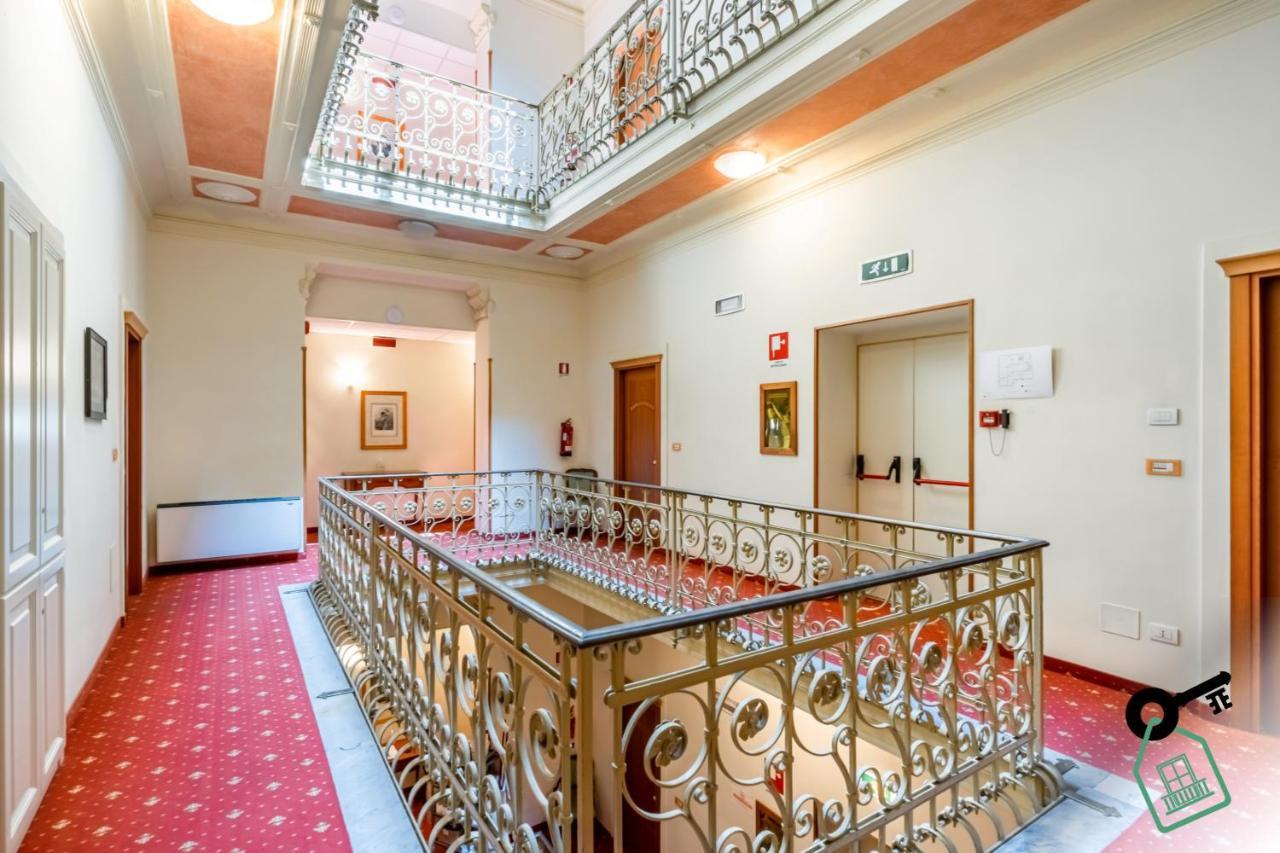 Hotel Rooms Lago Maggiore 韦尔巴尼亚 外观 照片